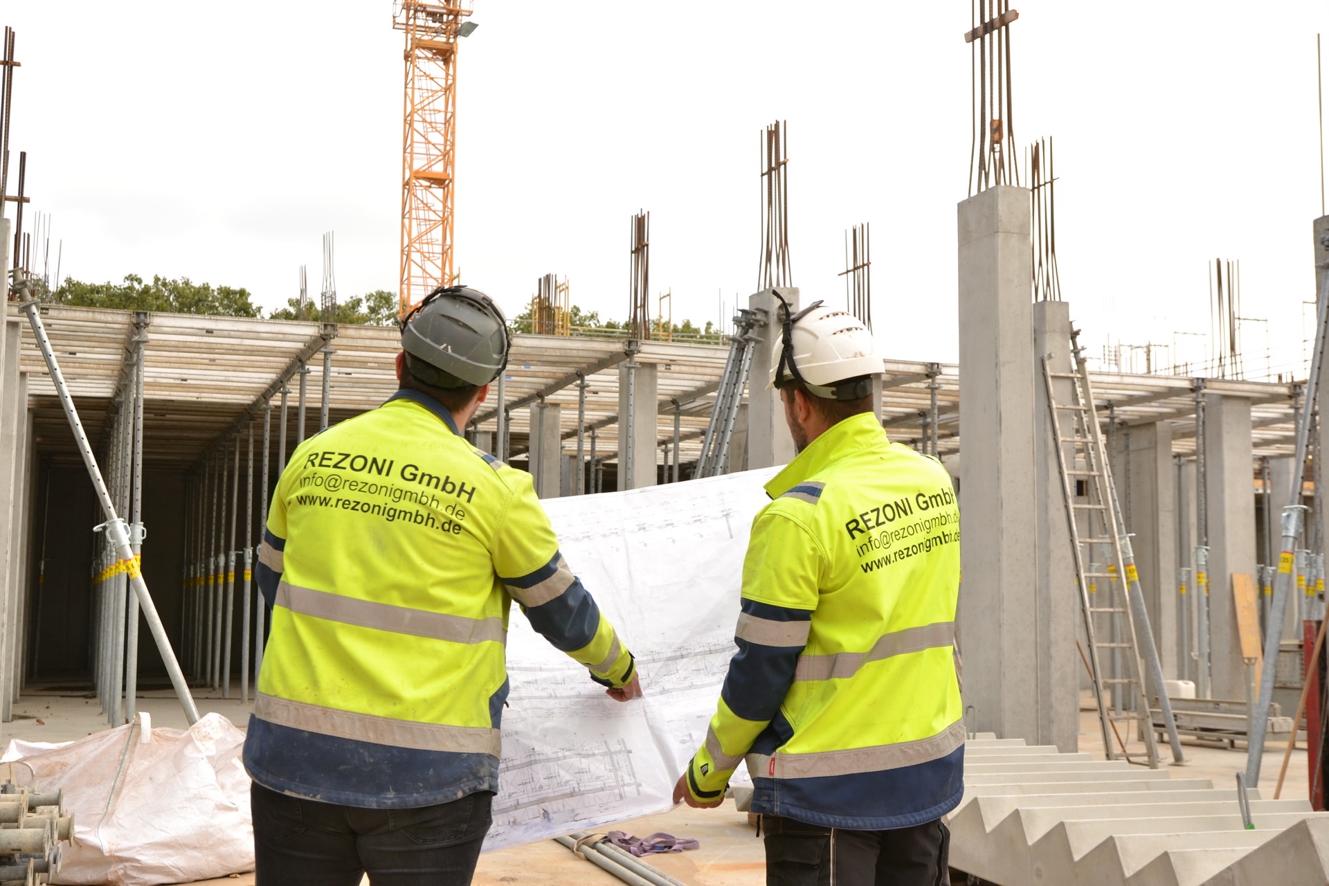 Baustelle mit Stahlbetonarbeiten