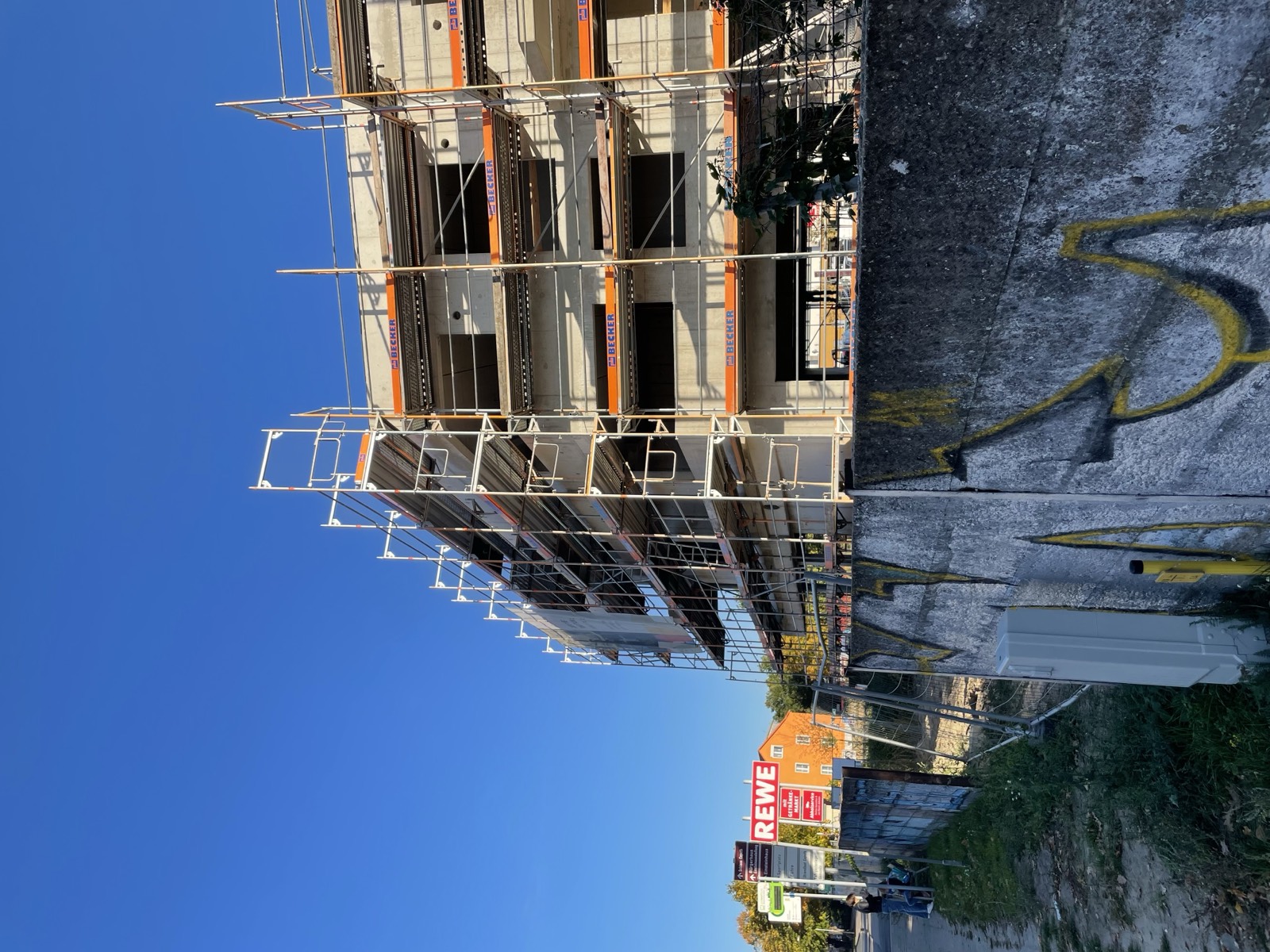 Neubau von 2 Wohn- und Geschäftshäusern – Bild 2