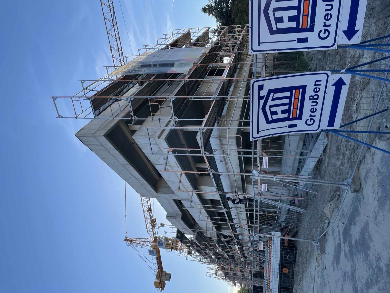 Neubau von 2 Wohn- und Geschäftshäusern – Bild 3